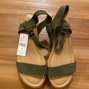 Women Lane Bryant Suede Olive Green Sandals!!!